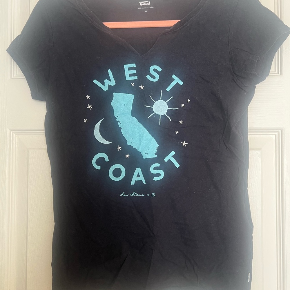 Levi Strauss & Co. Black Graphic Women's Top